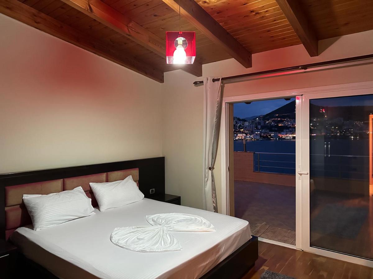 Penthouse Sea View Sarandë Exterior foto